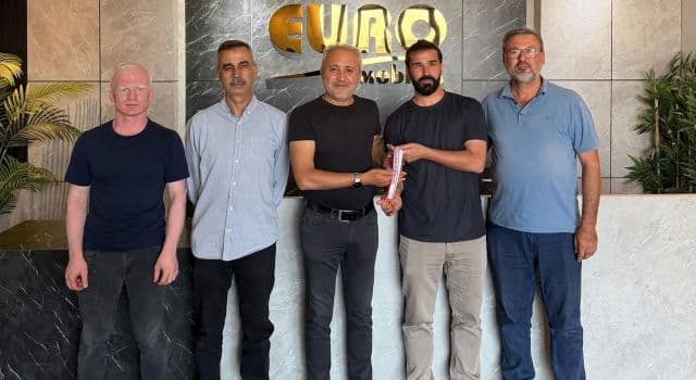 1. Lig’e yükselen Aksaray ekibine forma desteği
