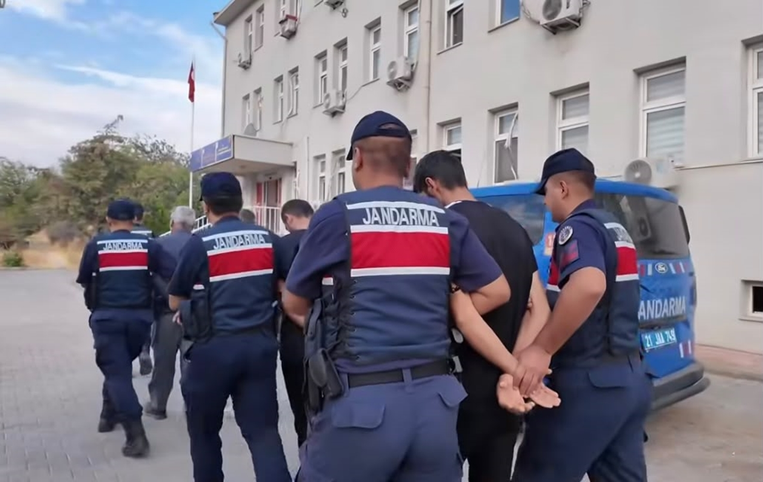 Aksaray dahil 22 ilde DEAŞ operasyonu