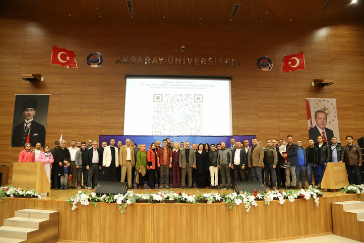 ASÜ mezunları ilk kez aynı salonda buluştu