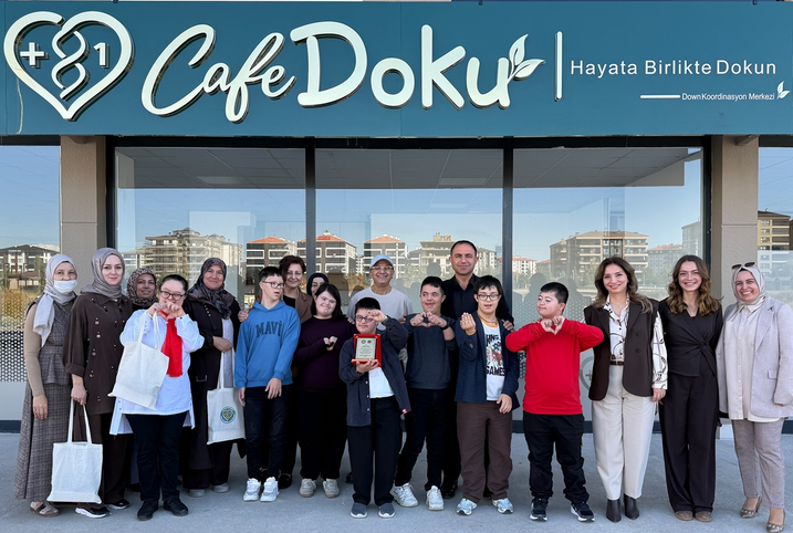 Down sendromlu bireylerin çalışacağı kafe açıldı