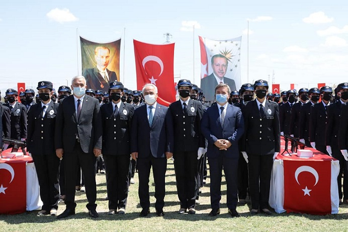 POMEM'DE MEZUNİYET COŞKUSU YAŞANDI