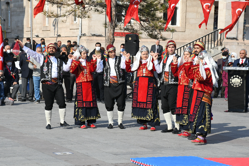 CUMHURİYET COŞKUSU MEYDANA SIĞMADI!