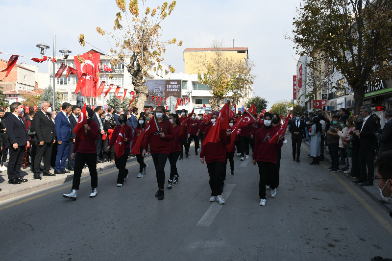 CUMHURİYET COŞKUSU MEYDANA SIĞMADI!