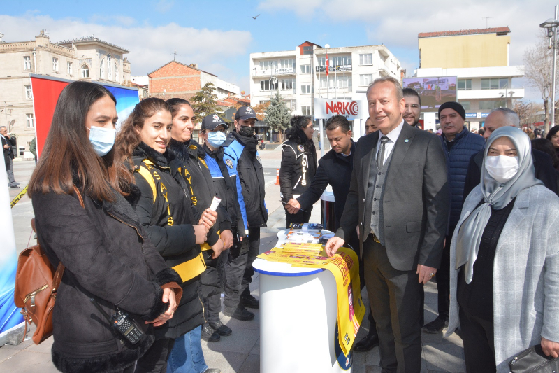 İYİ Parti Uygur Kadınlarına Sahip Çıktı