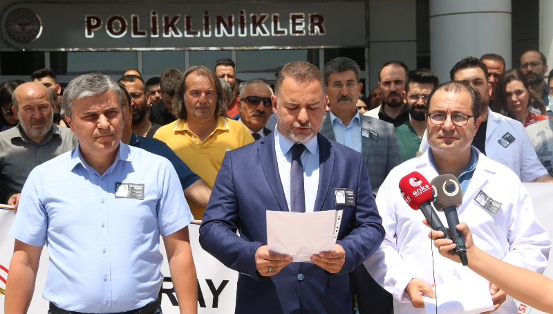 “DOKTORLAR TÜKENDİK ÖLDÜRÜLÜYORUZ”