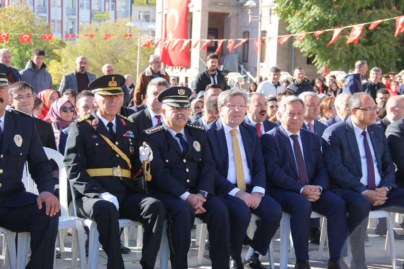 Cumhuriyet Yeni Bir Rejim Ve Dirilişin Adıdır