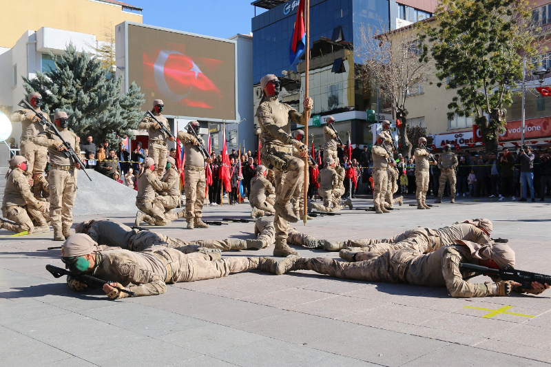 Cumhuriyet Yeni Bir Rejim Ve Dirilişin Adıdır