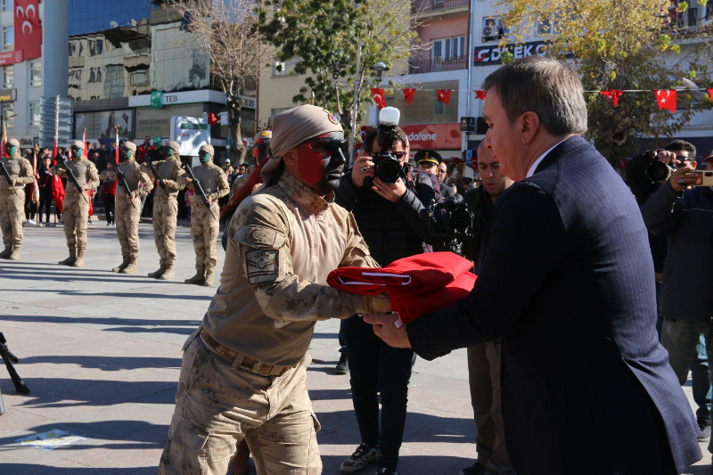 Cumhuriyet Yeni Bir Rejim Ve Dirilişin Adıdır