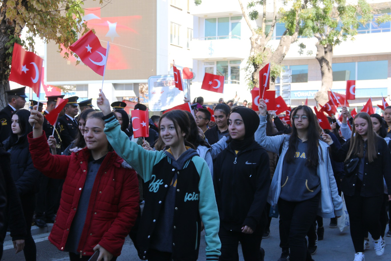 Cumhuriyet Yeni Bir Rejim Ve Dirilişin Adıdır