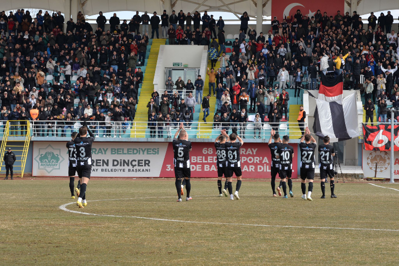 Avşar’dan, Lidere Hayat Öpücüğü