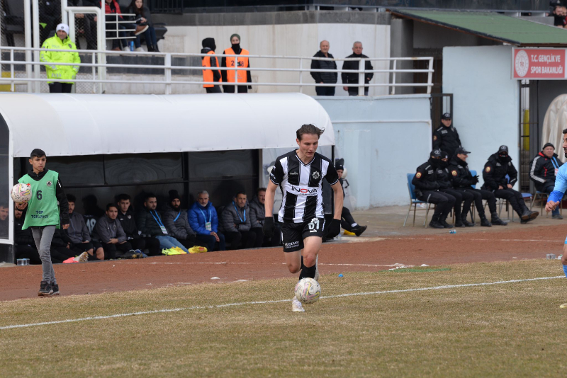 Avşar’dan, Lidere Hayat Öpücüğü