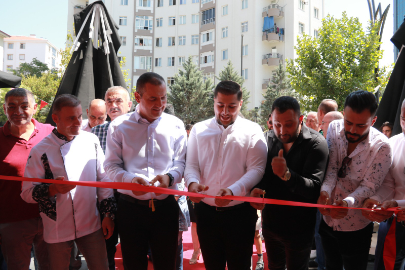 Aksaray'ın Yeni Lezzet Durağı Nusret Usta Açıldı