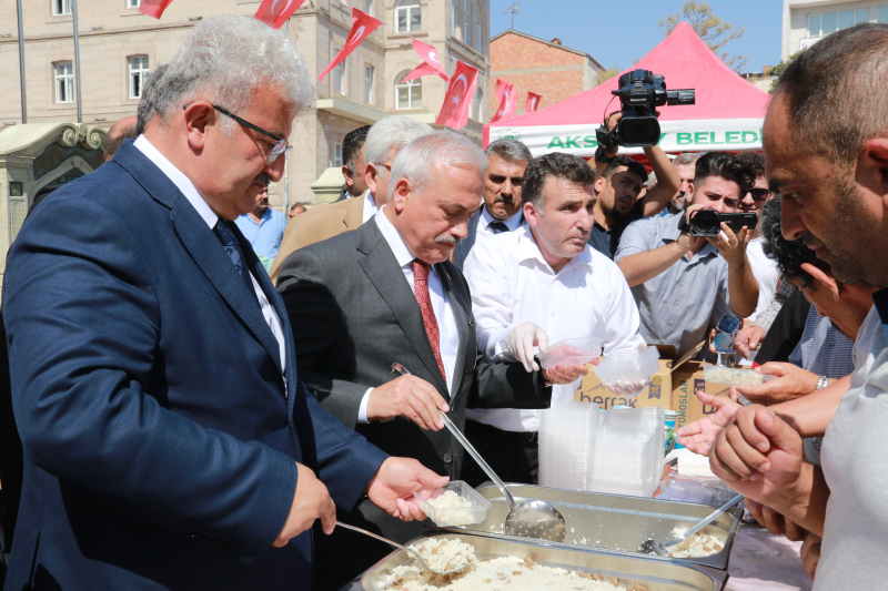 "Ahilik Dünya Toplumlarının Örnek Alması Gereken Bir İnsanlık ve Ahlak Sistemidir"