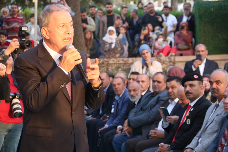 Akar: "Bugün Huzur İçinde Yaşıyorsak Şehitlerimize Borçluyuz"