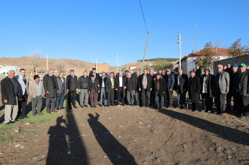 Vali Kumbuzoğlu Köy Köy Gezip Vatandaşlara Kulak Verdi