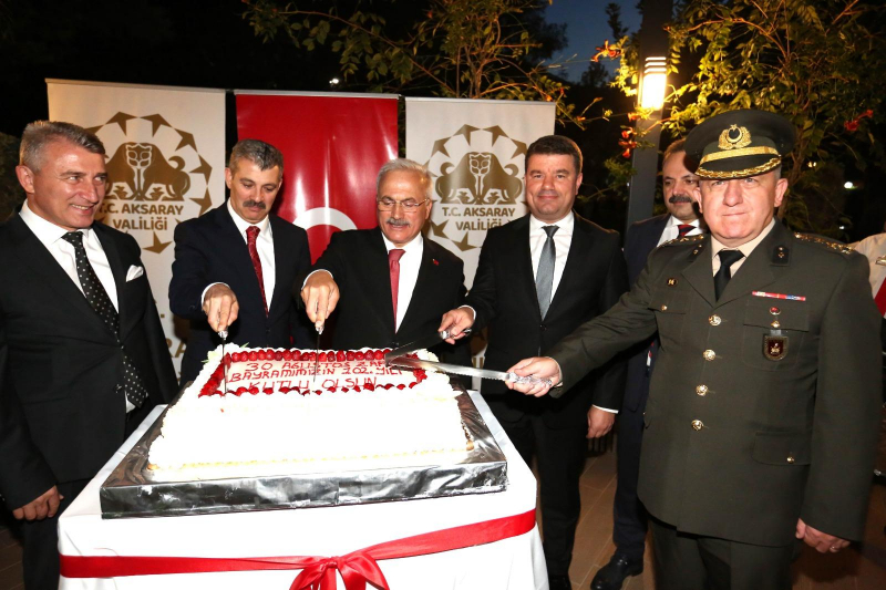 “SAHİP OLDUĞUMUZ ONURLU, ŞEREFLİ VE ÖZGÜR HAYATIMIZI BU ZAFERE BORÇLUYUZ”