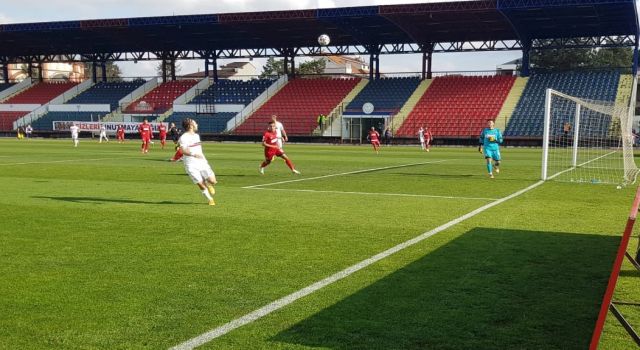 Düzcespor İlk Yarıyı 1-0 Önde Kapattı