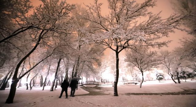 Aksaray’da Beyaz Örtü Göz Kamaştırdı