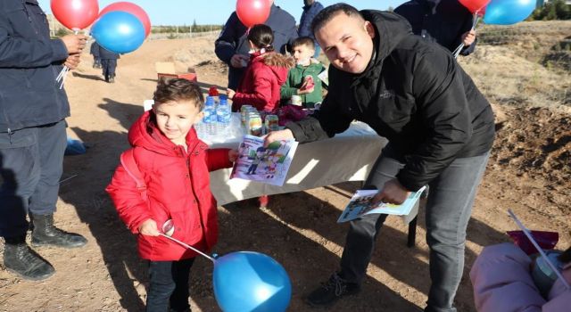 Geleceğe Nefes Dediler  3 Bin 500 Fidan Diktiler