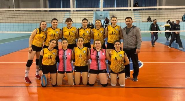 ASÜ Voleybol Takımı Turnuvayı Yenilgisiz Tamamladı