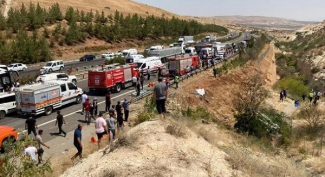 Gaziantep'teki Trafik Kazasına Karışan Otobüs Hız Sınırını Aşmış