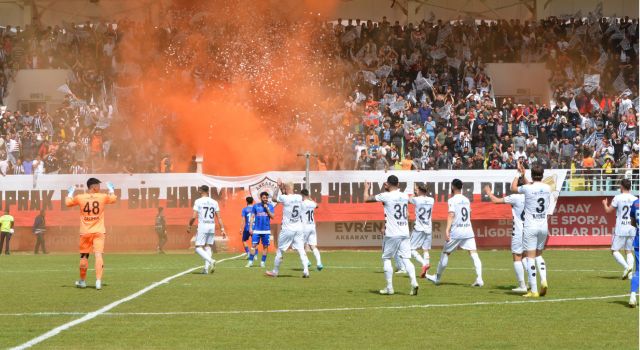 Aksaray’ın Hayalleriyle Değil Futbol Oynayın