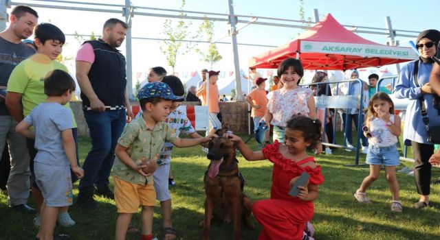 Narkotik Köpeği Yaman, Çocukların Gözdesi Oldu