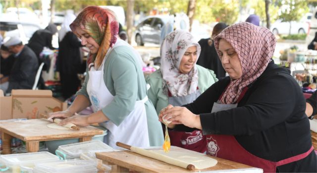 Başkan Dinçer: “Girişimci Kadınlarımıza Destek Olalım”