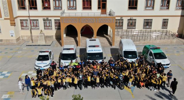 Emniyet, Polislik Mesleğini Tanımak İsteyen Öğrencileri Kırmadı