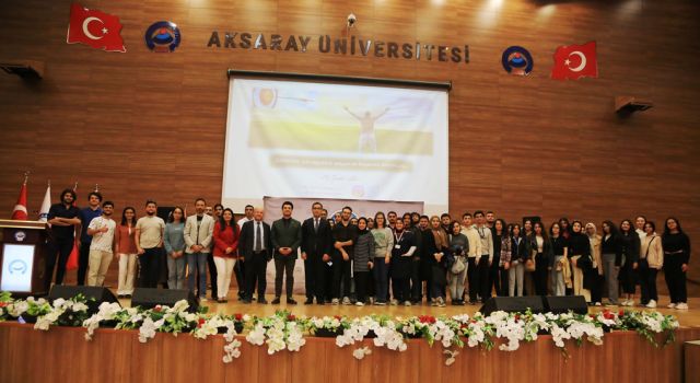 TUS Adayları İçin Motivasyon Konferansı Yapıldı