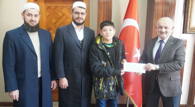 "40 Hadis Ezberleme” Yarışmasında 9 Öğrenciye Para Ödülü