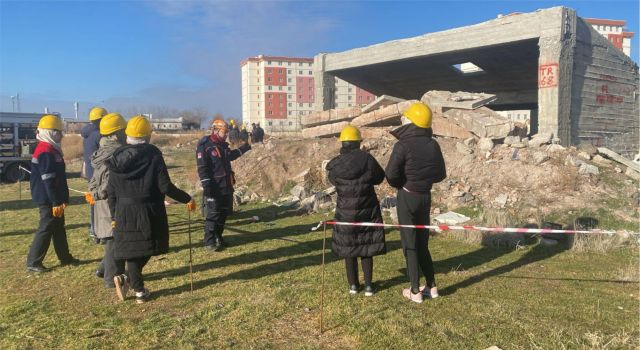 "Nüfusun Yüzde 70'inden Fazlası Deprem Riski Yüksek Alanlarda Yaşıyor"