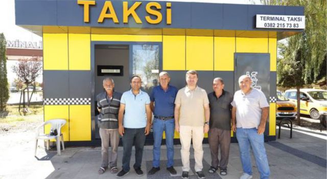 “Modern Taksi Durakları Esnafımızın Konforunu Artırdı”