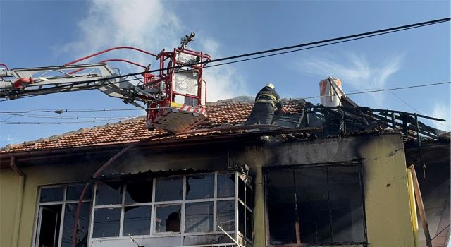 Müstakil Evde Çıkan Yangın Evi Küle Çevirdi