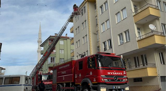 Dairede Çıkan Yangında Faciayı İtfaiye Önledi