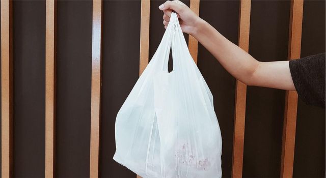 Markette Plastik Poşet İsterken Bir Daha Düşünün!