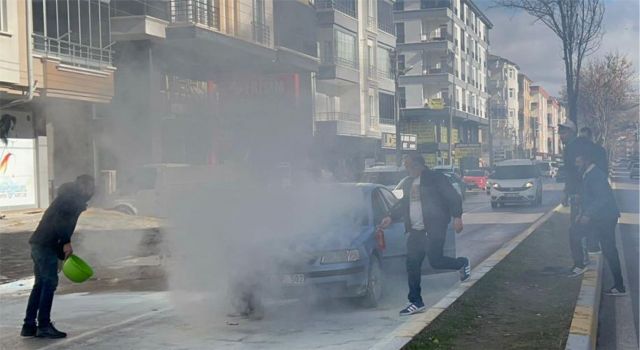 Seyir Halindeki Araç Bir Anda Alev Aldı