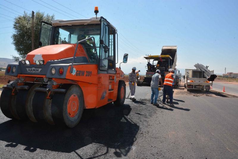 Başkan Dinçer “4 Ayda 44 Bin Ton Sıcak Asfalt Serimi Gerçekleştirdik”