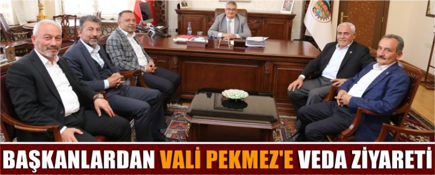 Başkanlardan Vali Pekmez’e Veda Ziyareti