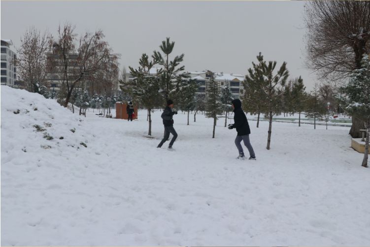 Eğitime Kar Engeli