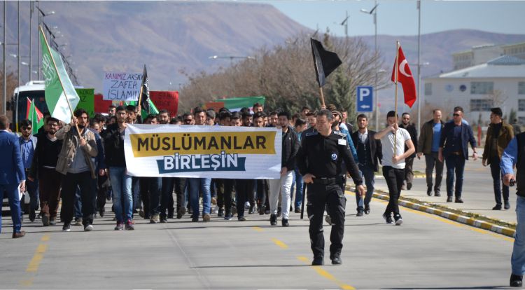 Öğrencilerden Yeni Zelanda'daki Camideki Terör Saldırısına Tepki