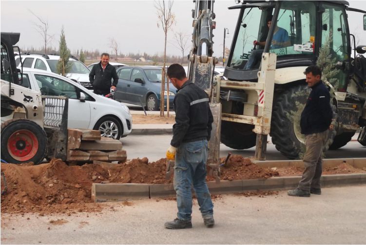 Yeni Hastaneye Yapılan Orta Refüz Kaldırılıyor