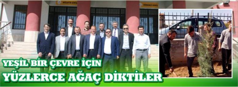 Yeşil Bir Çevre İçin Yüzlerce Ağaç Diktiler