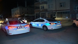 Polisin Dur İhtarına Uymayan Sürücü Otomobili Bırakıp Kaçtı