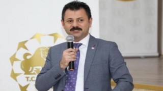 “Bakan, bakıp geçmekle kalmadı! Bir de dalga geçti”