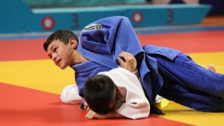 Yıldızlar Judo Türkiye Şampiyonası Aksaray'da başladı