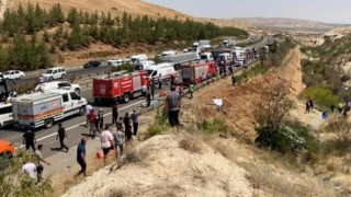 Gaziantep'teki Trafik Kazasına Karışan Otobüs Hız Sınırını Aşmış