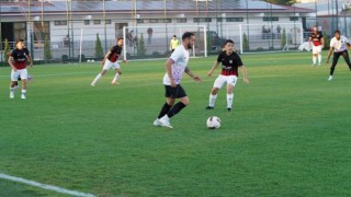 Siyah Beyazlılar Hazırlık Maçından 2-1 Galip Ayrıldı