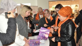 "Kadınlara Yönelik Ekonomik, Psikolojik, Fiziksel Ve Cinsel Şiddetin Her Türlüsü Sert Bir Dille Kınanmalıdır"