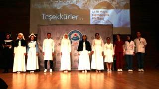 ASÜ’de Hemşirelik Haftası Sergi, Konferans Ve Defileyle Kutlandı